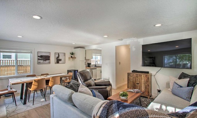 Coeur d'Alene House | Cozy Coeur dAlene Getaway with Fire Pit, Near Dtwn
