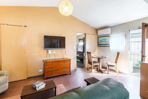 Ocean Grove Apartment | Cozy comfort at 106 Thacker St