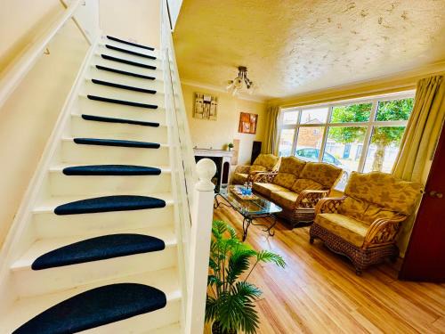 Tunstall House | Cozy Comfort Home