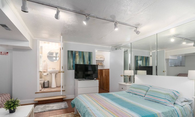 Truxton Circle Apartment | Cozy & Comfortable Apartment! Parking, WiFi, and 50% monthly discount!