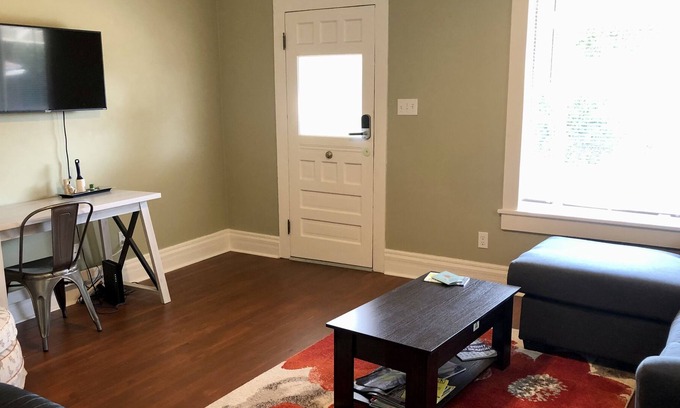 Trinidad House | Cozy Commercial Street bungalow in downtown Trinidad