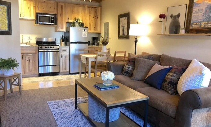 Estes Park Condo | Cozy Condo in the Heart of Downtown Estes #11