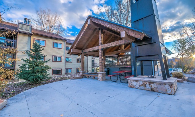 Steamboat Springs Condo | Cozy condo in Steamboat Springs. Close to slopes!