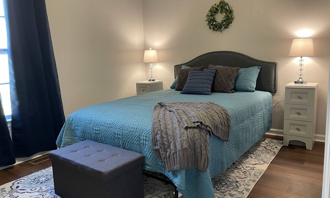 Unicoi Cottage | Cozy, convenient, private, pet friendly cottage! Close to hiking trails!