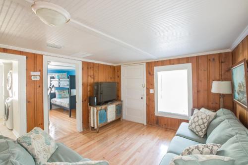 Folly Beach House | Cozy Corner