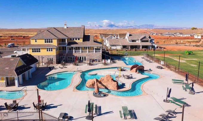 St. George House | Cozy Cottage Getaway - Zion and Pool Access