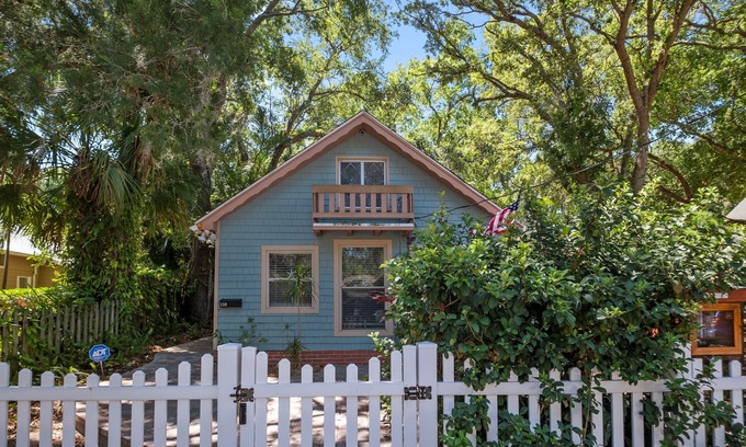 Rockledge Cottage | COZY COTTAGE-HISTORIC ROCKLEDGE-WALK TO RIVER