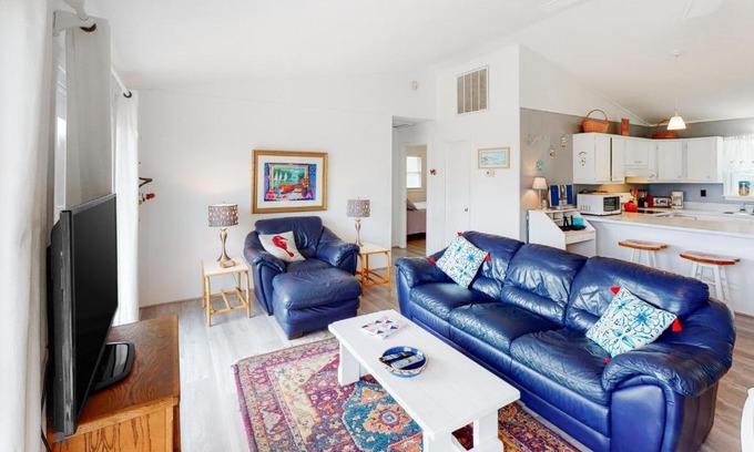 Kitty Hawk House | Cozy Cottage in Kitty Hawk
