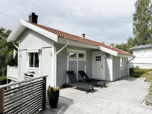 Kode House | Cozy cottage in Kode near rocks, sand and sea