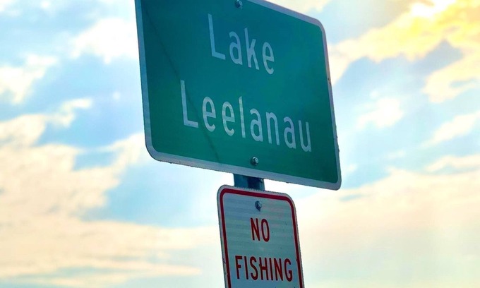 Lake Leelanau Cottage | Cozy Cottage in Lake Leelanau PERFECT for couples/Leelanau County experience!