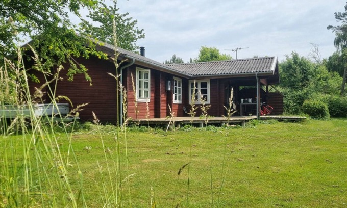 Ristinge House | Cozy cottage on a nature plot, with a bathroom and oven