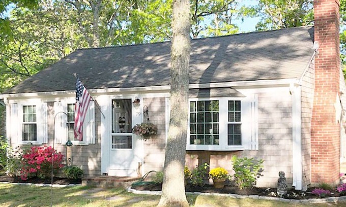 Bass River Cottage | COZY COTTAGE w/CHARMING WALK to OCEAN BEACHES.