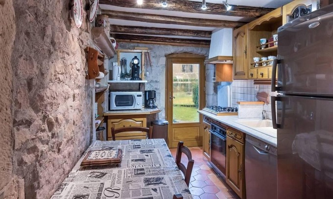 Fresse Cottage | Cozy cottage with fireplace, WiFi, and bike-friendly in nature for up to 8 guests