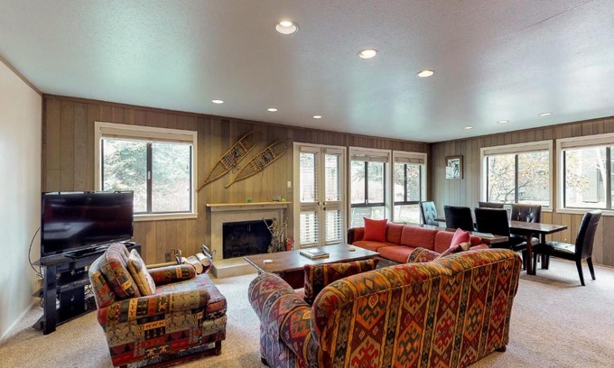 Elkhorn Apartment | Cozy Cottonwood Getaway