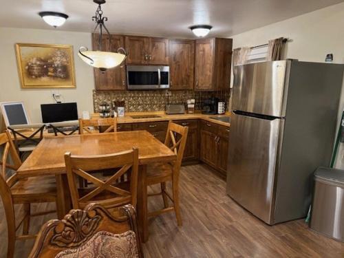 Fredonia House | Cozy Country Easy Peasy