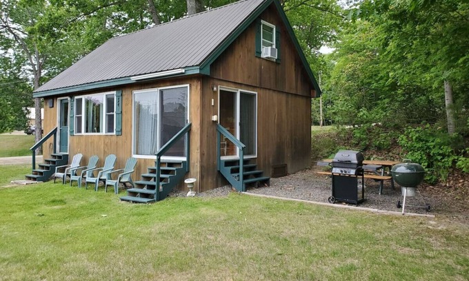 Belgrade Cabin | Cozy Cove Cottage Winter Rental Available
