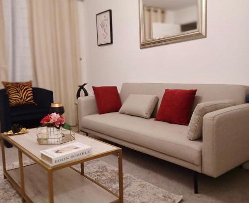 Holbrooks House | Cozy Coventry Retreat with 2 Bedrooms House