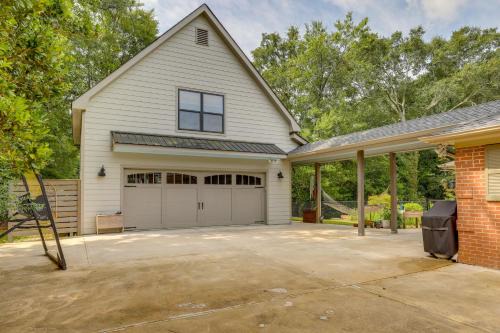 Covington Apartment | Cozy Covington Studio Rental Near Historic Square!
