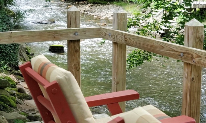 Maggie Valley Cottage | Cozy Creek Cottages