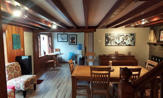 Ligonier House | Cozy Creekside Home