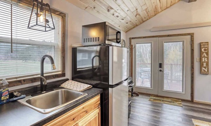 Keystone Cabin | Cozy Creekside Retreat