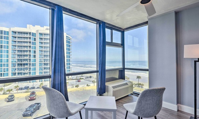 Daytona Beach Condo | Cozy Daytona Beach Studio w/Beach Views!