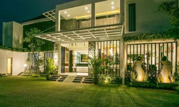 Tuban House | Cozy deluxe room close to airport - RO for 2 pax