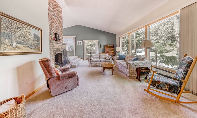 Mountain View District House | Cozy, Dog-Friendly Home w/ Free WiFi, Full Kitchen, Furnished Deck, Central A/C