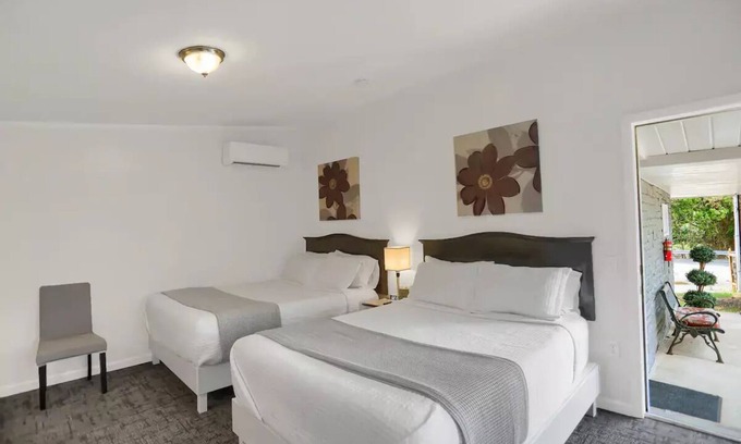 Halifax Apartment | Cozy Double Queen Room 104 at Halifax Innnn