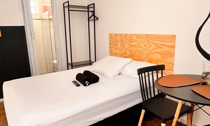 Centro Apartment | Cozy Downtown