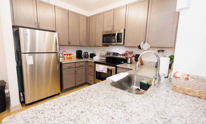 Shockoe Bottom Apartment | Cozy Downtown 1BR, Free Parking!