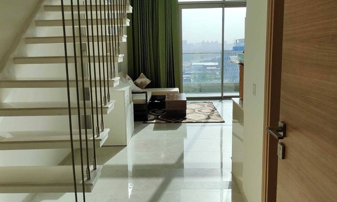 Gurugram Apartment | Cozy Duplex Loft with WiFi and AC in amazing Gurugram