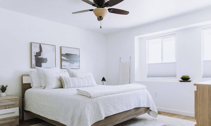 Sunset Heights House | Cozy Duplex, Speedy WiFi, Modern Kitchen