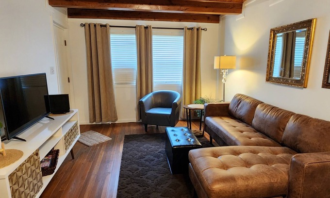 Danville Apartment | Cozy Duplex