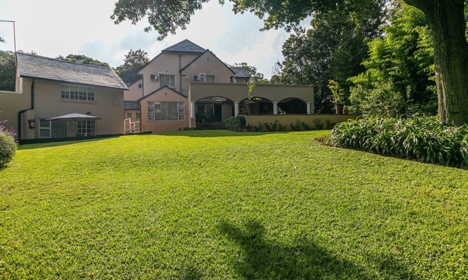 Greater Johannesburg Metropolitan Area Bed & Breakfast | Cozy ,Emmarentia Guest House in Johannesburg, next to emmarentia dam
