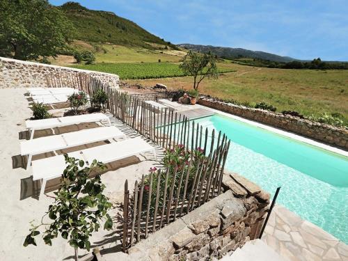 Villeseque-des-Corbieres Apartment | Cozy Escape in Villesèque