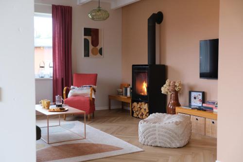 Sigulda House | Cozy Family House with Garden and Greenhouse