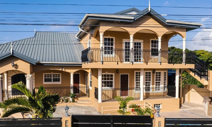 Carnbee Villa | Cozy Family Villa with Jacuzzi and Pool in Carnbee, Tobago