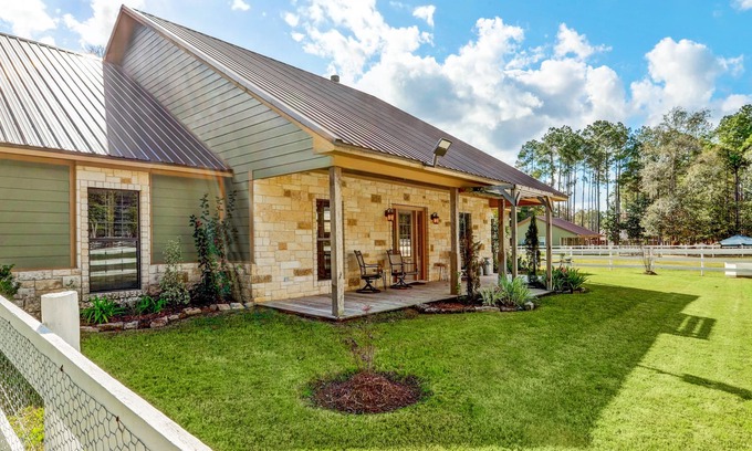 Livingston Other | Cozy Farmhouse Getaway with a Pool