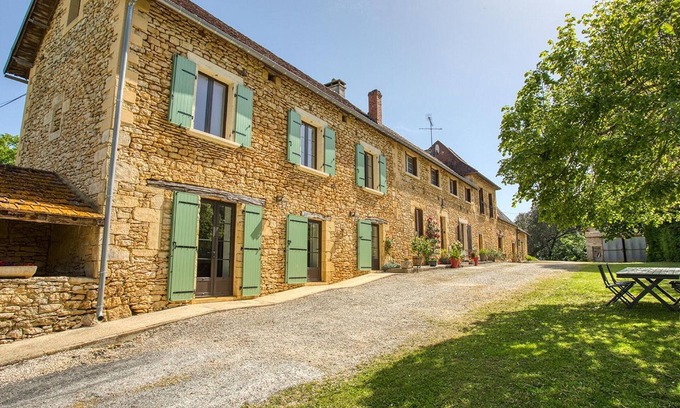 Carlux Cottage | Cozy Farmhouse Retreat: WiFi, Outdoor Fun, Near Sarlat & Lascaux