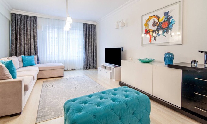 Nisantasi Apartment | Cozy Flat 650 m to City's Nisantasi Mall