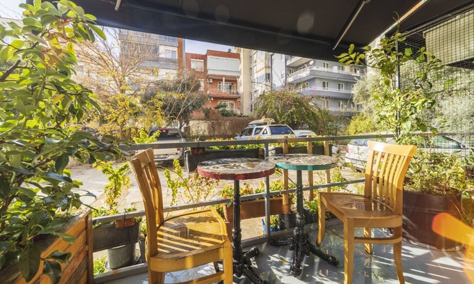 Antalya City Centre Apartment | Cozy Flat near Sea with Balcony in Muratpasa