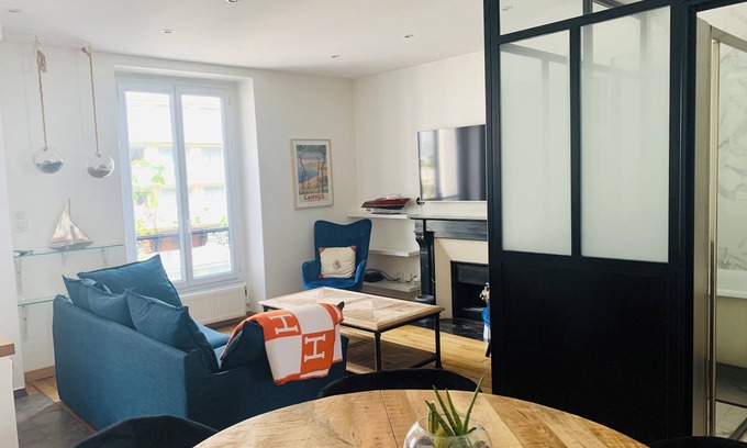 Grenelle Apartment | Cozy Flat Near the Eiffel Tower