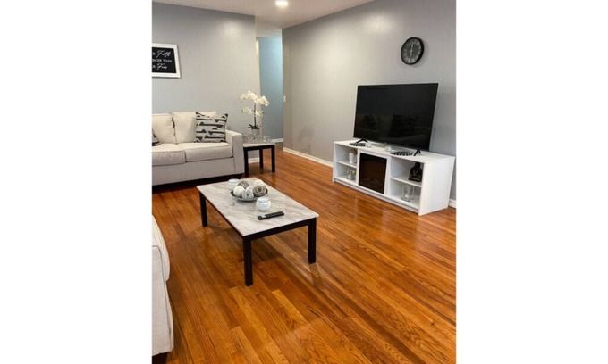 Westwood House | 🌟Cozy Four Bedroom Home Away From Home