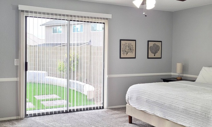 Deer Valley House | Cozy four-bedroom single story home in Glendale