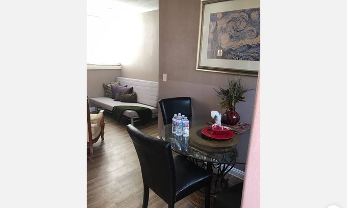 Los Serranos House | Cozy full size 2 bedroom 1 bath Guest house