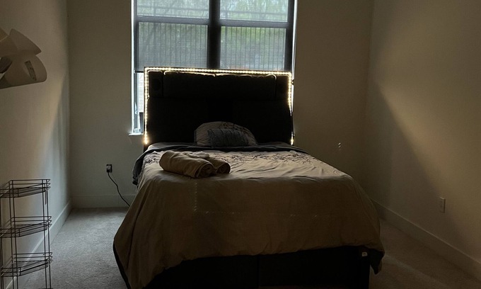 Lindbergh Apartment | Cozy fully loaded 1 bdroom w/pool view 5 mins from Lenox mall