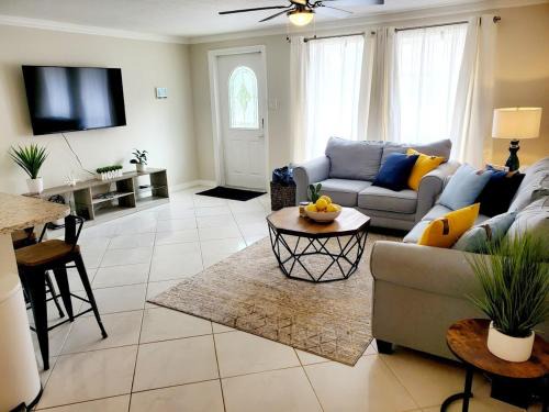 North Port House | Cozy getaway home with Heated Pool!