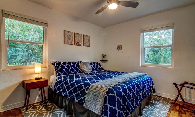 Duckpond House | Cozy Getaway Near UF Campus, Downtown GNV + Historic Duckpond Area; Dog Friendly
