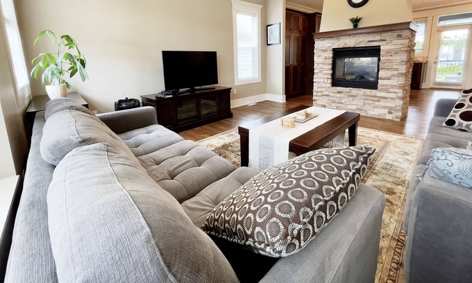 Abbotsford House | Cozy Grapevine Home - Central Location